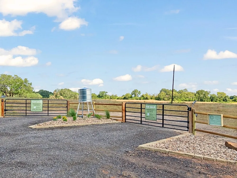 3055 FM 956 Schulenburg, TX 78956
