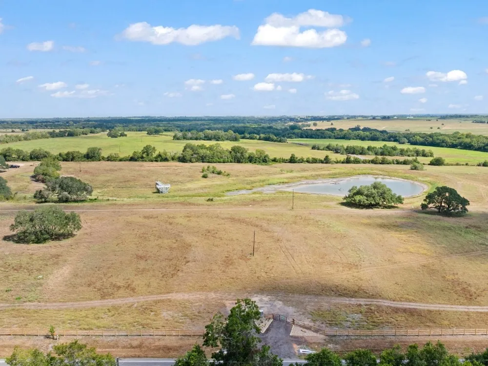 3061 FM 956 Schulenburg, TX 78956