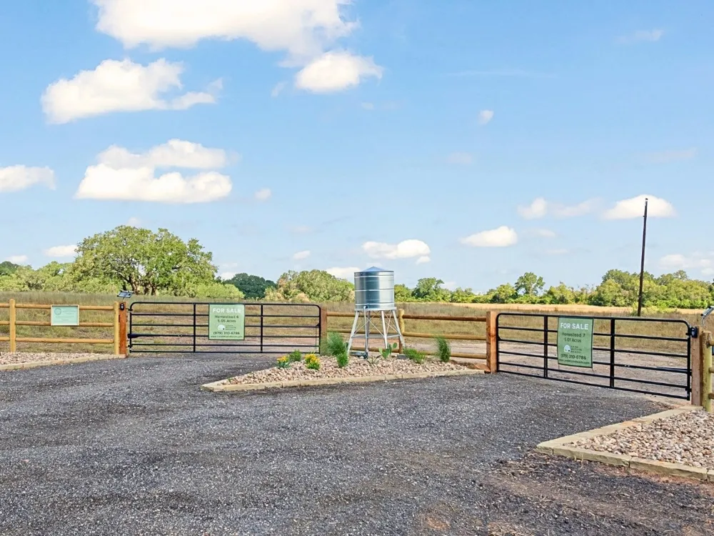 3061 FM 956 Schulenburg, TX 78956