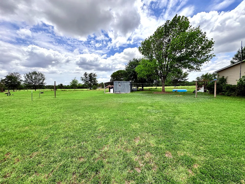 2303 Webberwood Drive Webberville, TX 78621