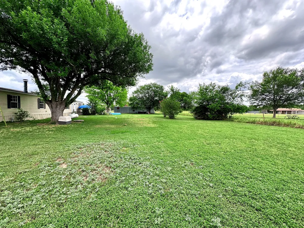 2303 Webberwood Drive Webberville, TX 78621