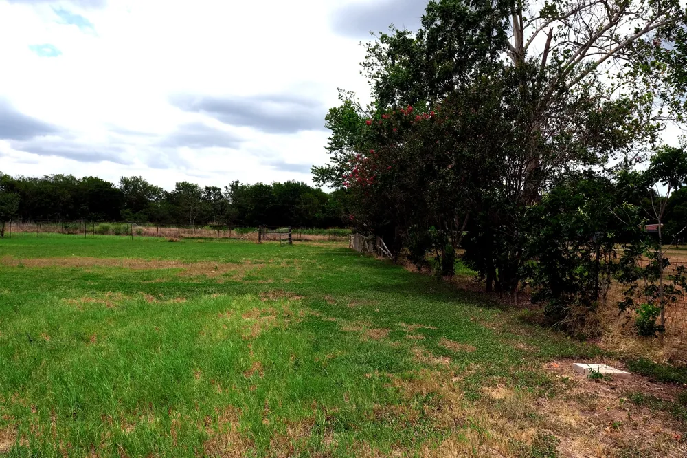 2303 Webberwood Drive Webberville, TX 78621
