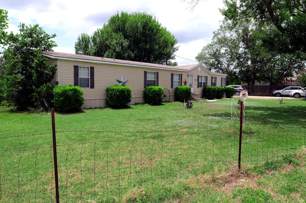 2303 Webberwood Drive Webberville, TX 78621