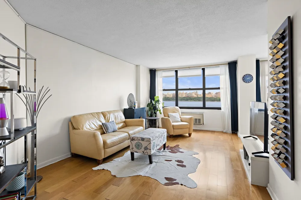 7002 BLVD EAST Guttenberg, NJ 07093