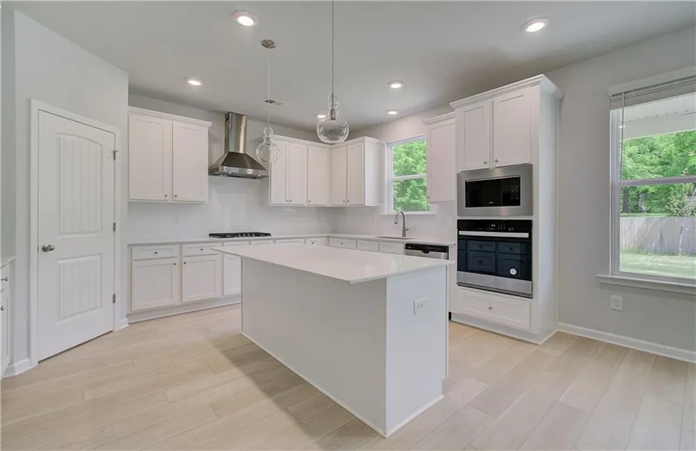 708 Radiant Hollow Lane McDonough, GA 30253