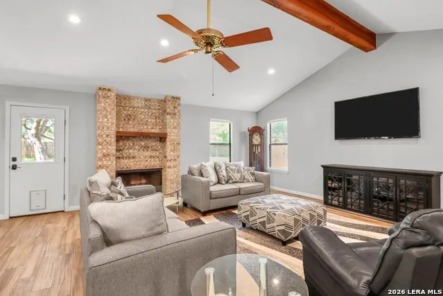 146 TWIN OAK RD Seguin, TX 78155
