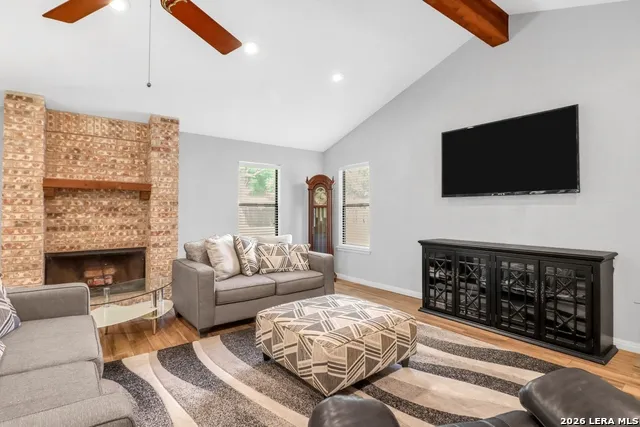 146 TWIN OAK RD Seguin, TX 78155