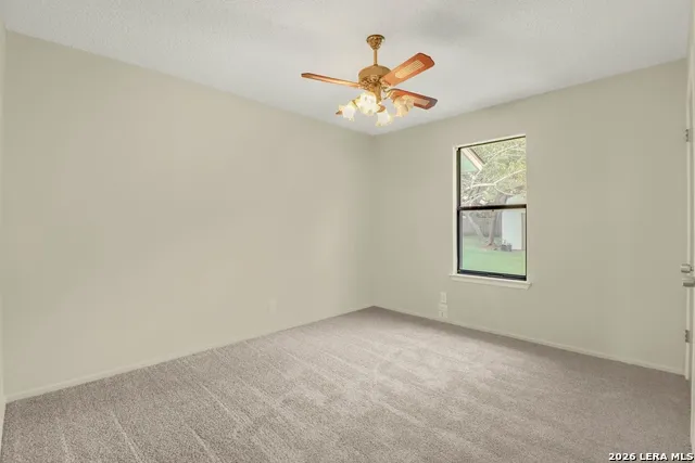 146 TWIN OAK RD Seguin, TX 78155