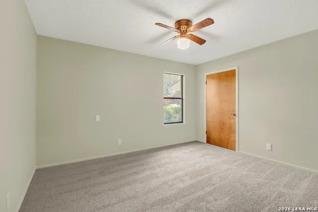 146 TWIN OAK RD Seguin, TX 78155