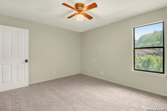 146 TWIN OAK RD Seguin, TX 78155