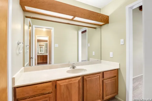 146 TWIN OAK RD Seguin, TX 78155