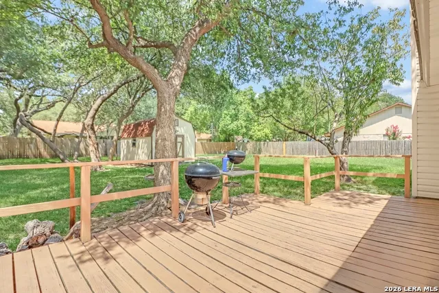 146 TWIN OAK RD Seguin, TX 78155