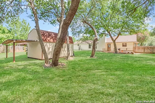 146 TWIN OAK RD Seguin, TX 78155