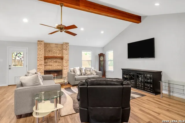 146 TWIN OAK RD Seguin, TX 78155