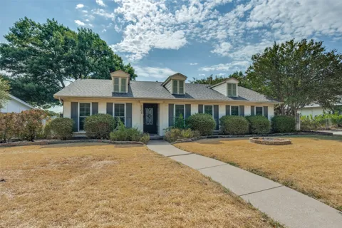 2108 Custer Parkway