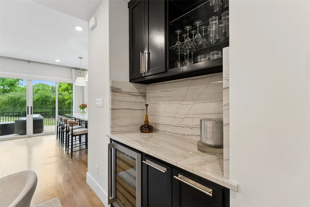 3922 Redding Row Dallas, TX 75220