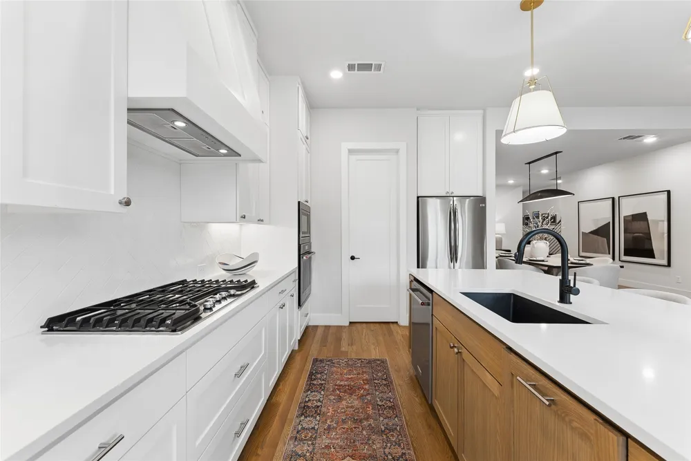 3922 Redding Row Dallas, TX 75220