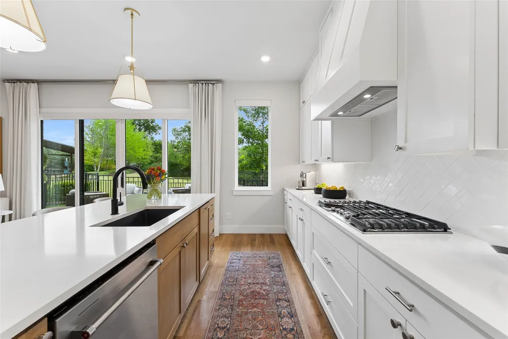 3922 Redding Row Dallas, TX 75220