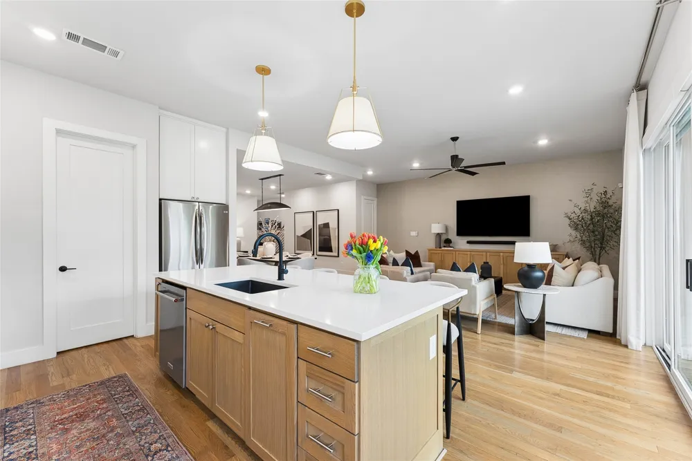 3922 Redding Row Dallas, TX 75220