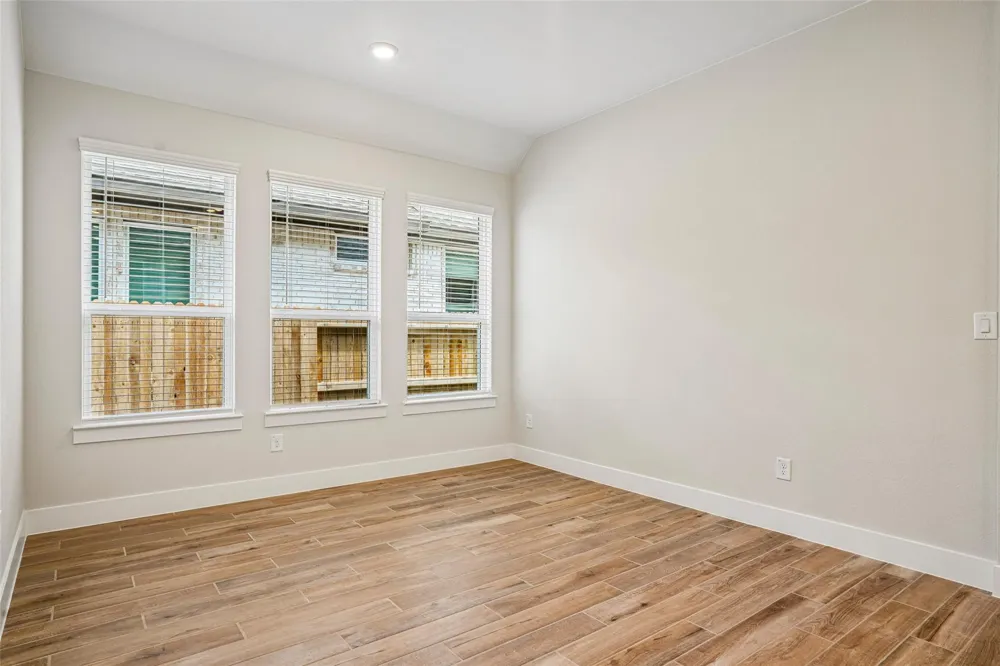 1228 Emerald Lake Drive Katy, TX 77493