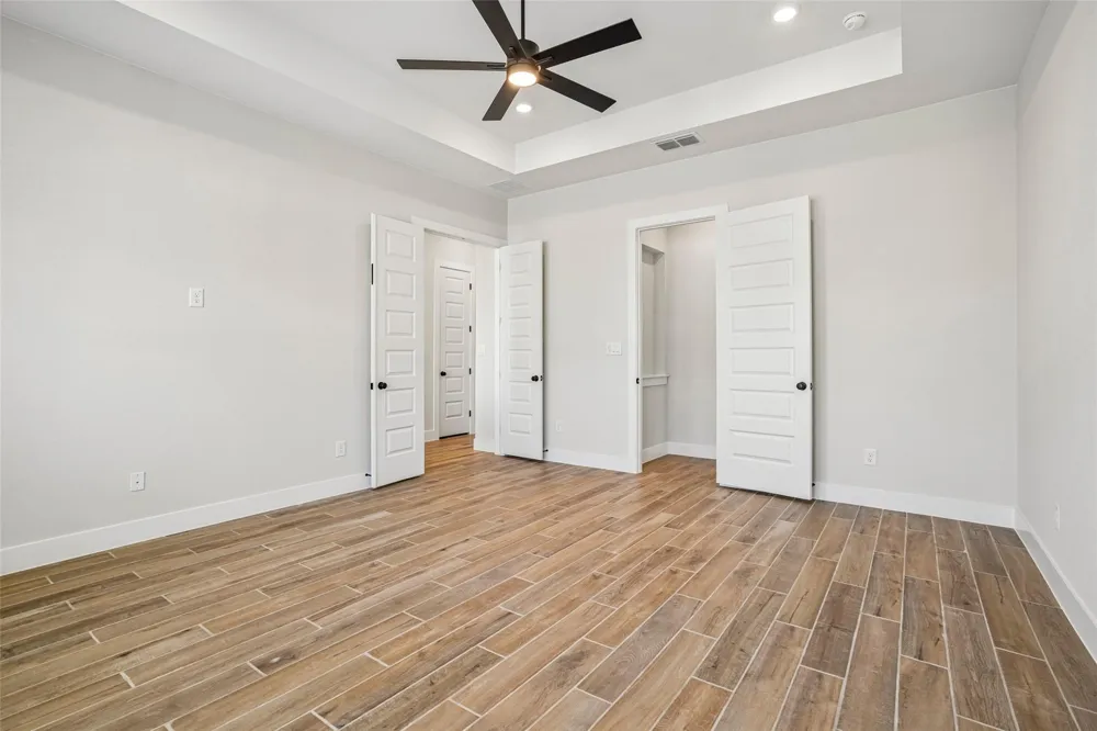 1228 Emerald Lake Drive Katy, TX 77493