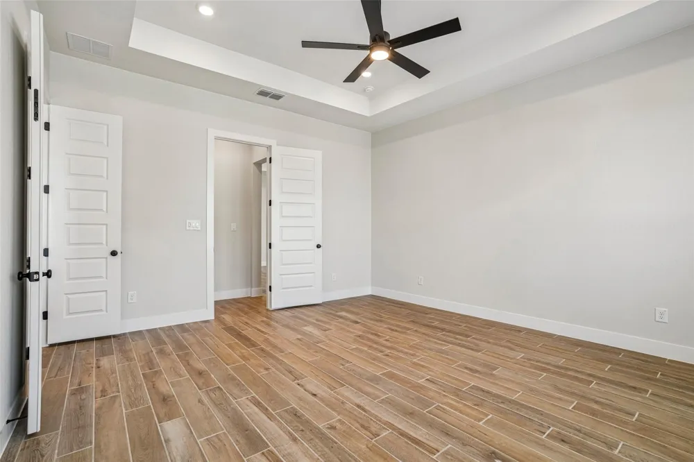 1228 Emerald Lake Drive Katy, TX 77493