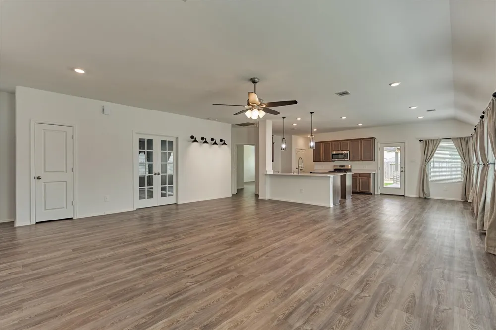211 Garnett Street Magnolia, TX 77354
