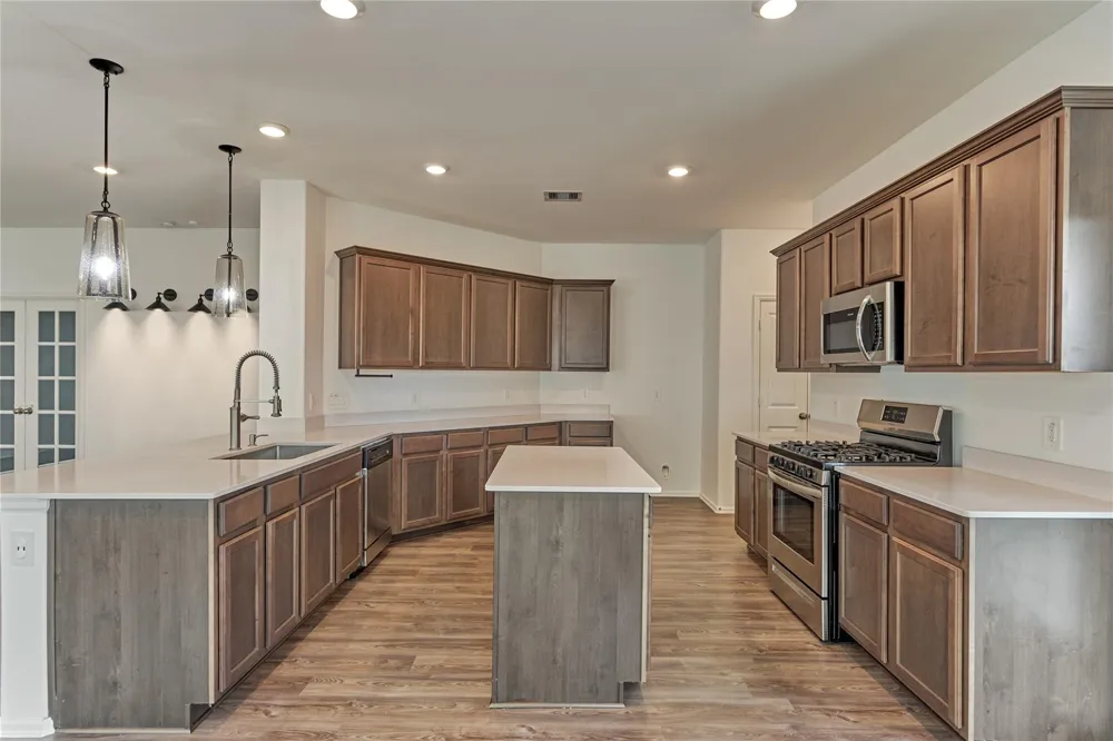 211 Garnett Street Magnolia, TX 77354