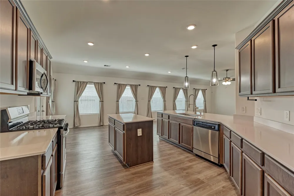 211 Garnett Street Magnolia, TX 77354