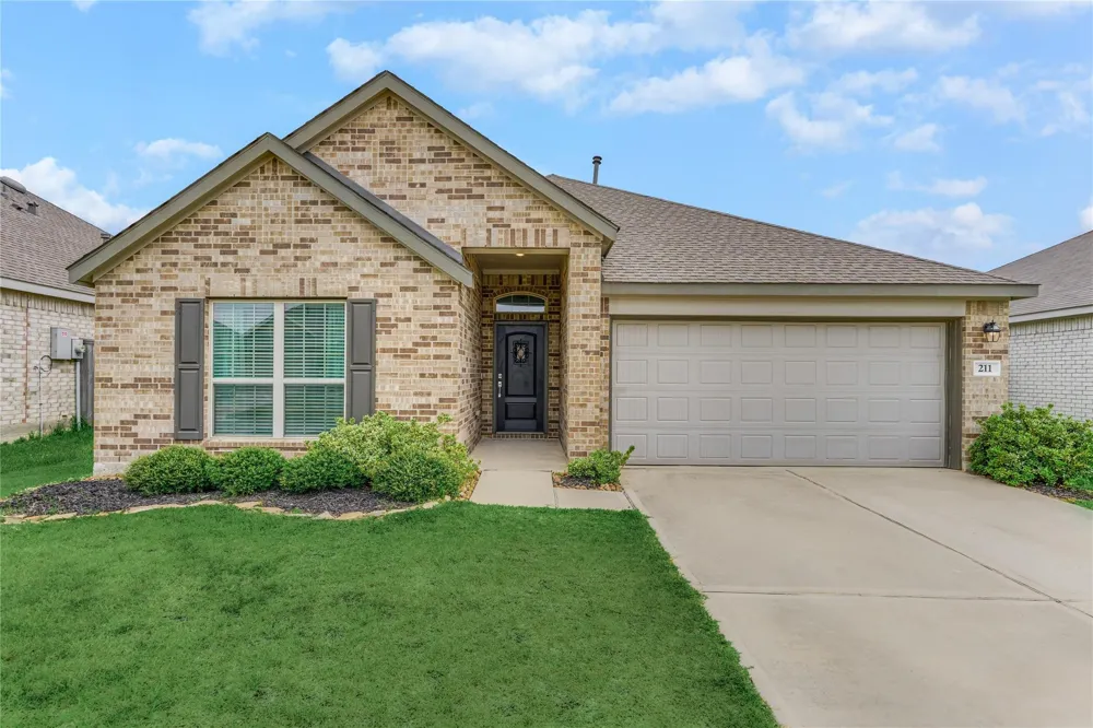211 Garnett Street Magnolia, TX 77354