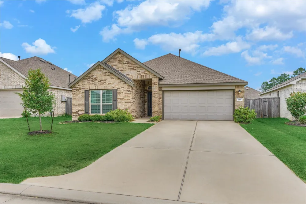 211 Garnett Street Magnolia, TX 77354