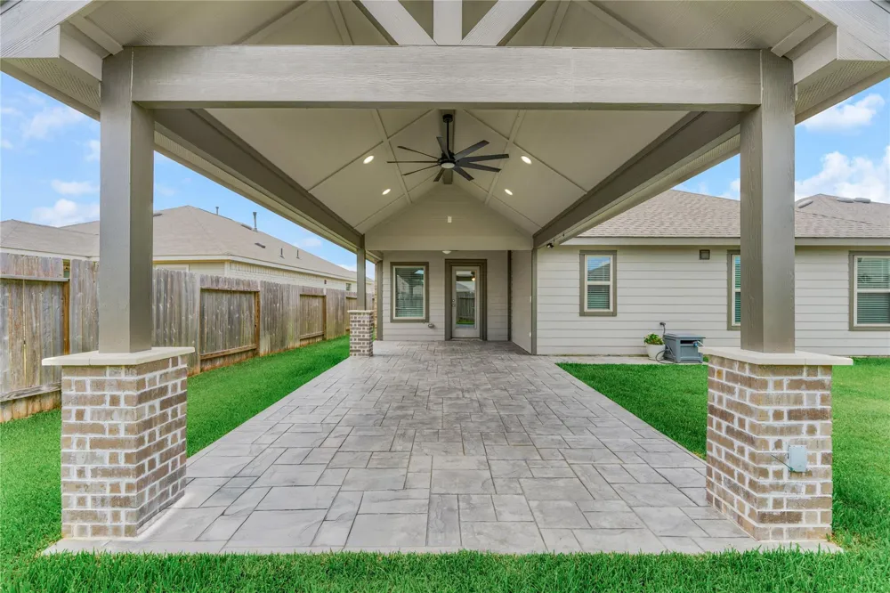 211 Garnett Street Magnolia, TX 77354