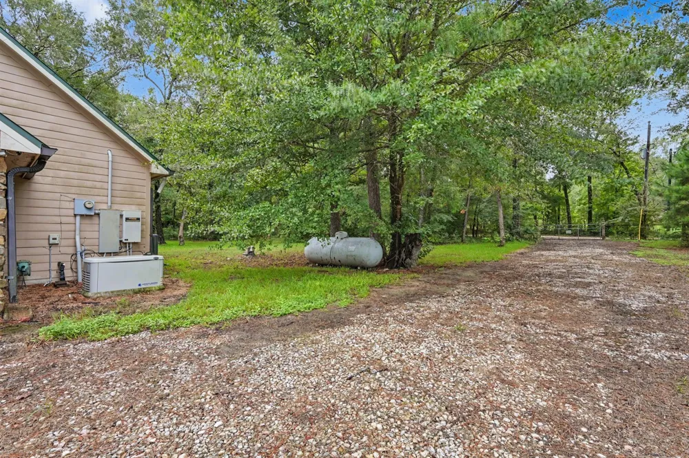 23421 Martha Williams Road Montgomery, TX 77356