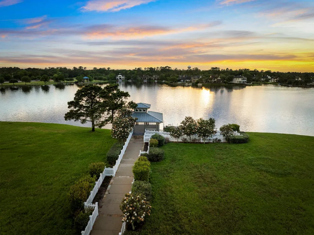 262 Breezy Way The Woodlands, TX 77380