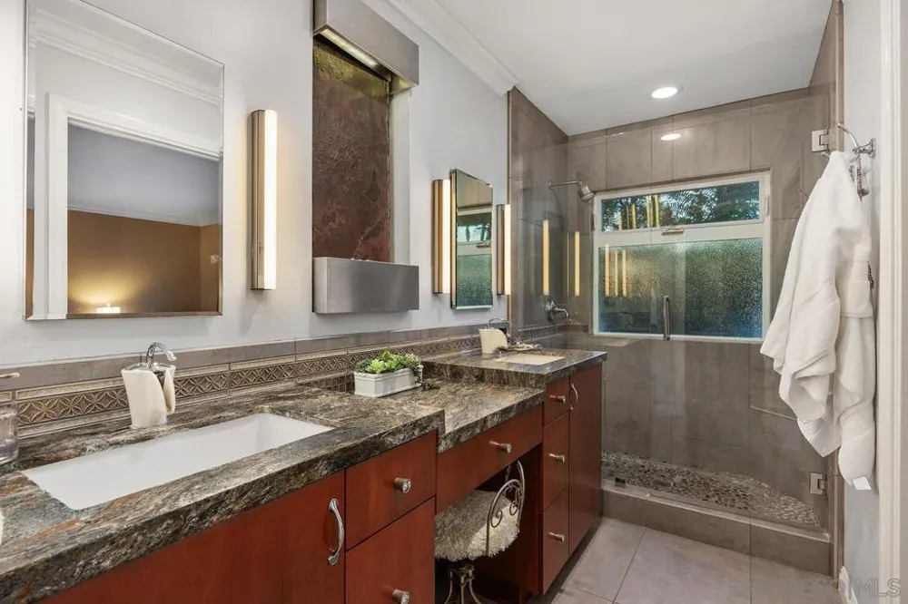 10770 Ancona Lane San Diego, CA 92131