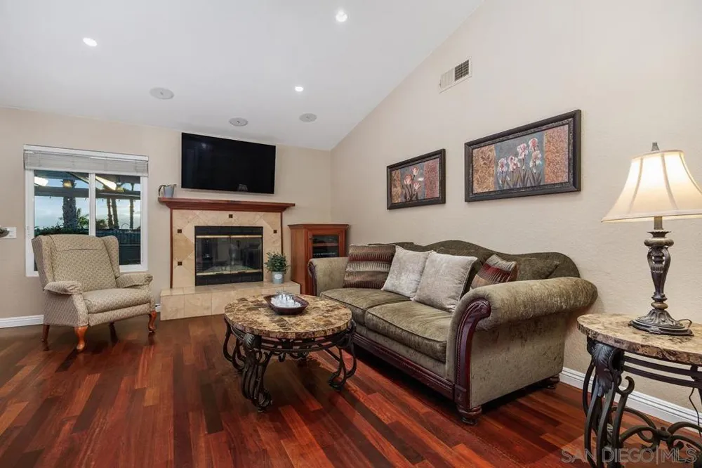 10770 Ancona Lane San Diego, CA 92131