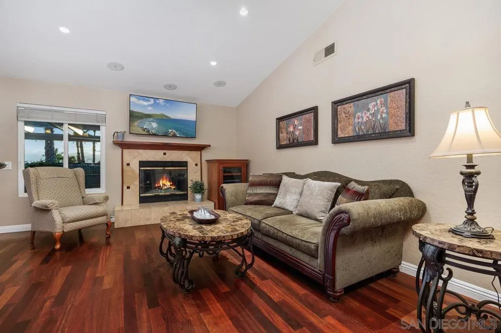 10770 Ancona Lane San Diego, CA 92131