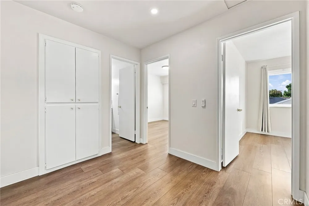 10 Goldenbush Irvine, CA 92604
