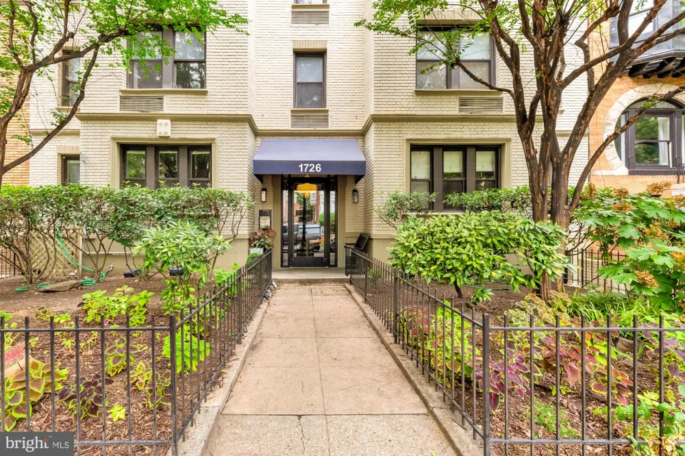 1726 17TH STREET NW #102 Washington, DC 20009