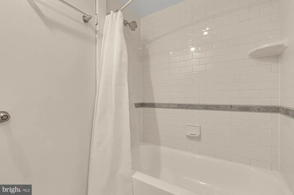 1726 17TH STREET NW #102 Washington, DC 20009