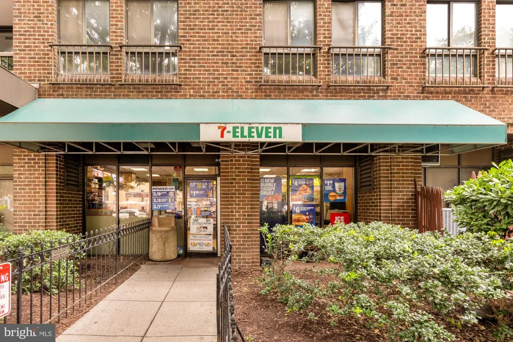 1726 17TH STREET NW #102 Washington, DC 20009