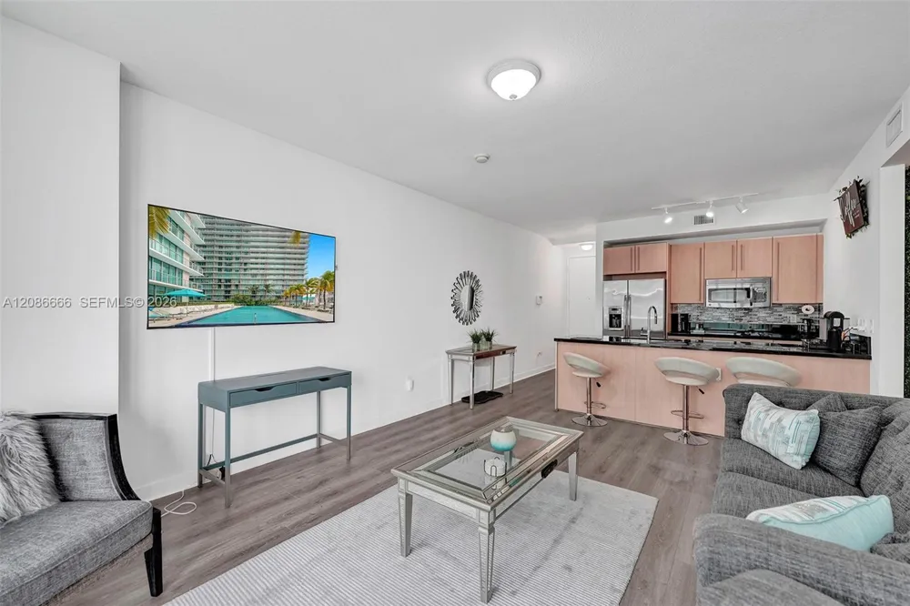 79 SW 12th St #3608-S Miami, FL 33130