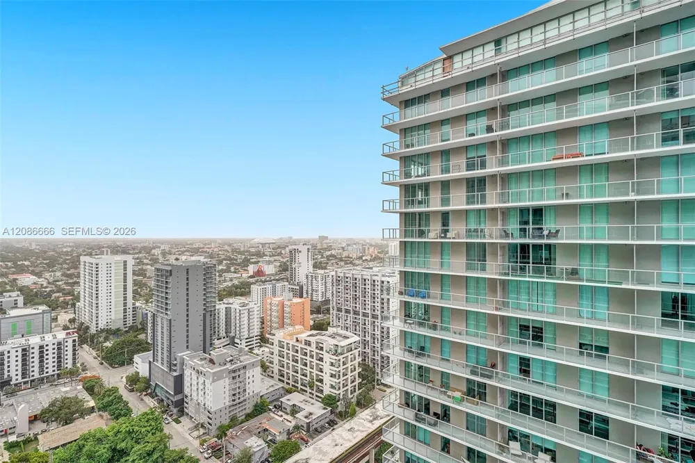 79 SW 12th St #3608-S Miami, FL 33130