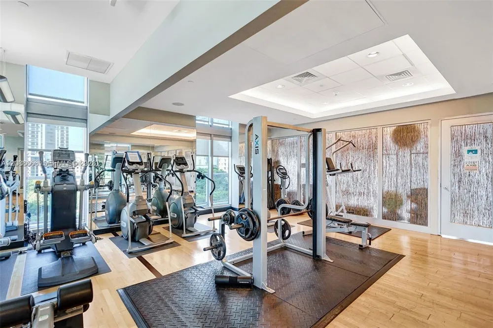 79 SW 12th St #3608-S Miami, FL 33130