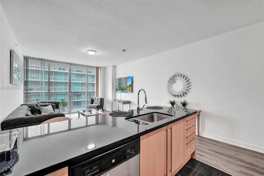 79 SW 12th St #3608-S Miami, FL 33130