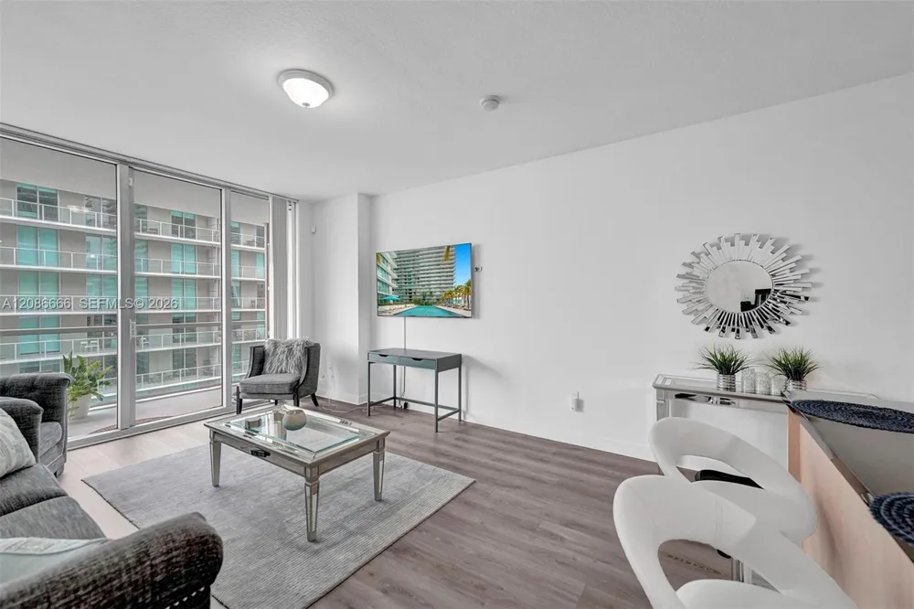 79 SW 12th St #3608-S Miami, FL 33130