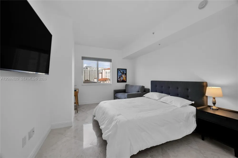 10 Aragon Ave #810 Coral Gables, FL 33134