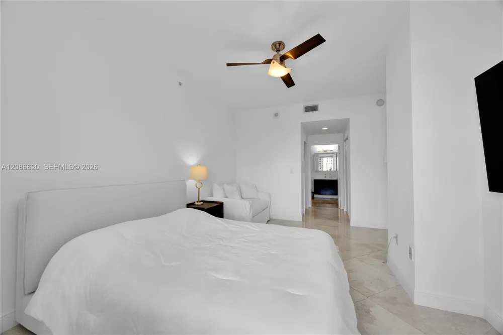 10 Aragon Ave #810 Coral Gables, FL 33134