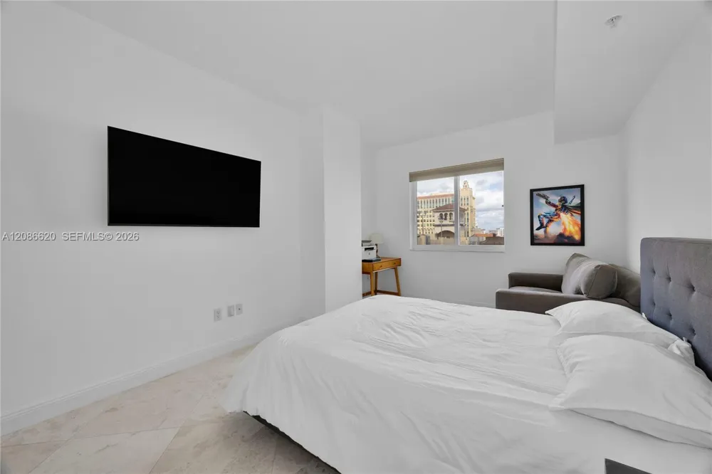 10 Aragon Ave #810 Coral Gables, FL 33134