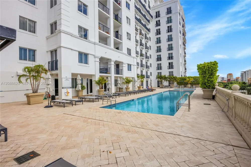 10 Aragon Ave #810 Coral Gables, FL 33134